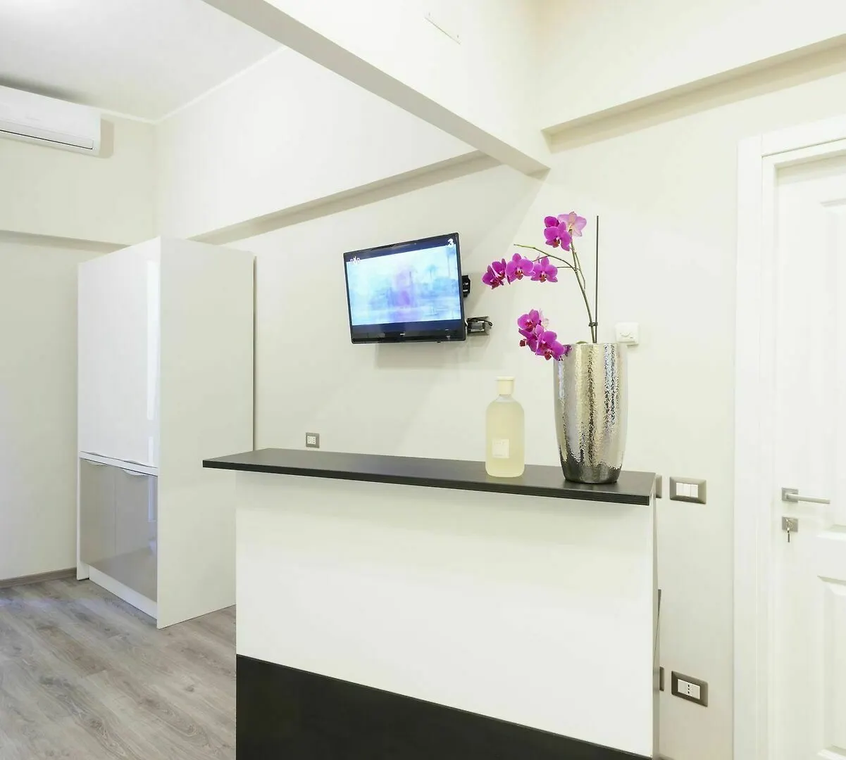 Rhs Rienzo Suites Roma 2*,  Italia