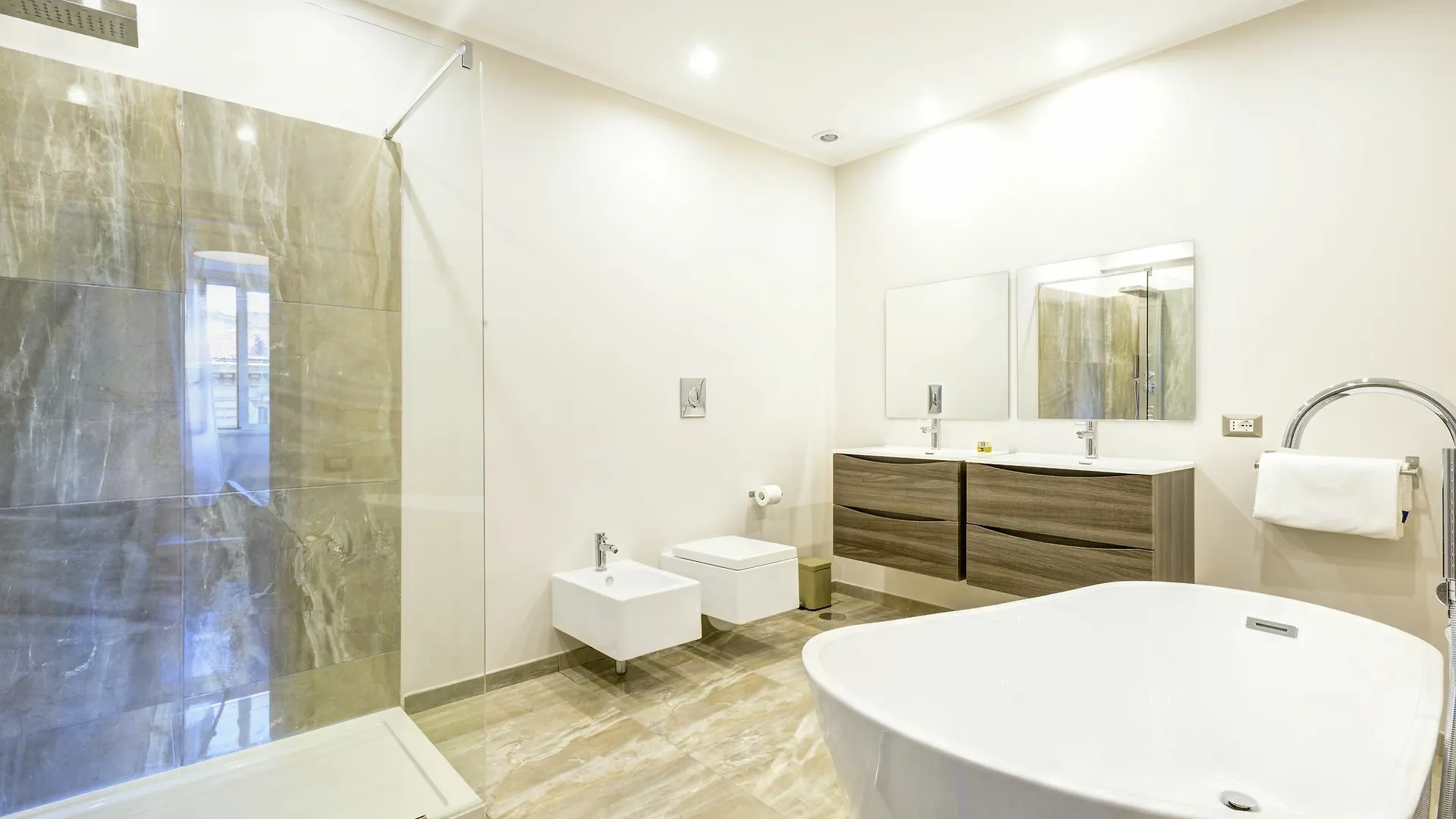 Rhs Rienzo Suites Roma Pensión